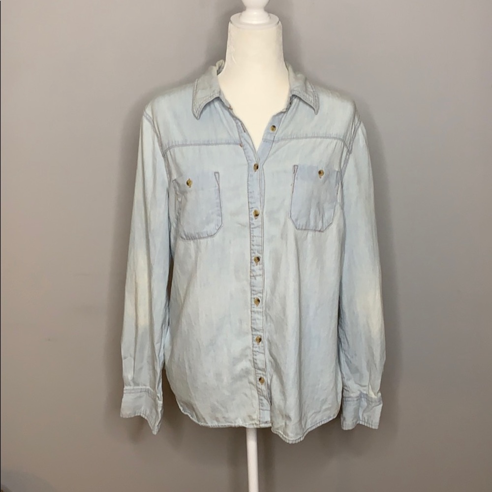 Merona Light Jean Button Up Shirt Large